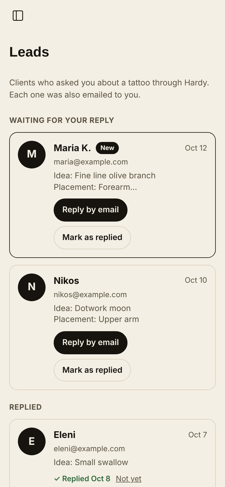Leads: requests from clients with the idea, placement and size, and buttons to reply by email or mark as replied.